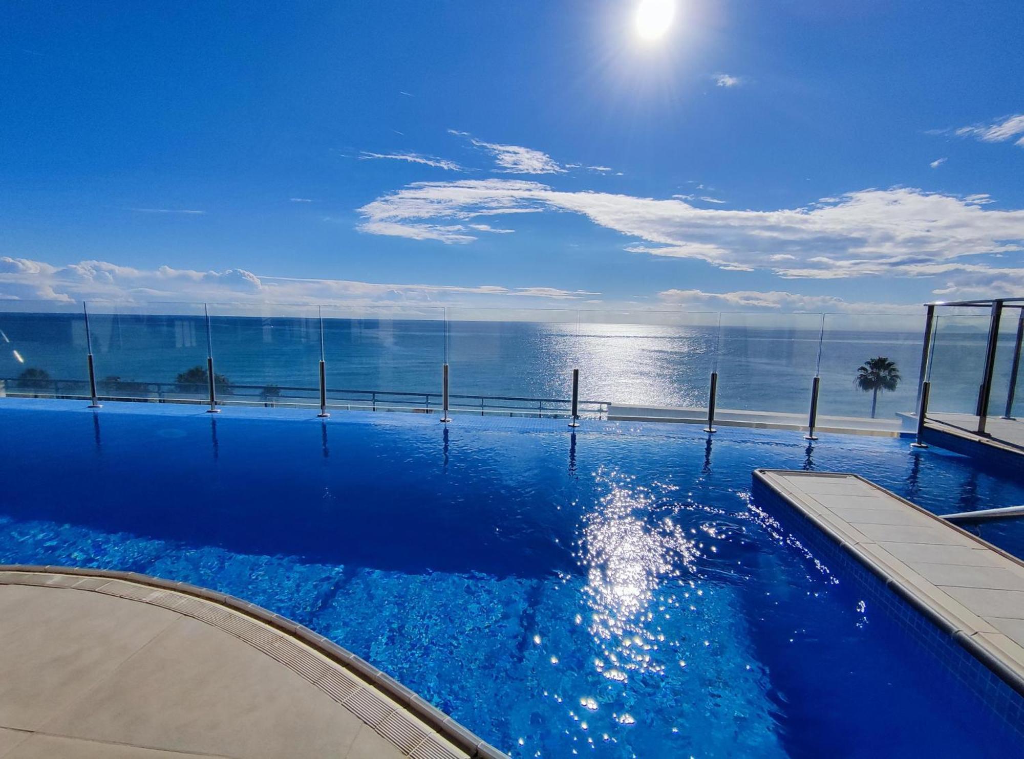 Luxury Duplex Infinity Pool Ehhouse Apartment Estepona Luaran gambar